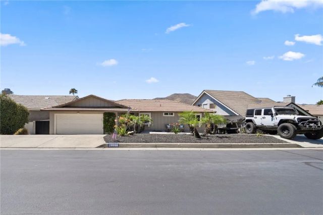 29998 Windward, Canyon Lake, CA 92587