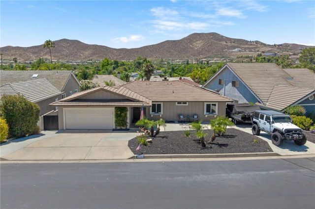 29998 Windward, Canyon Lake, CA 92587