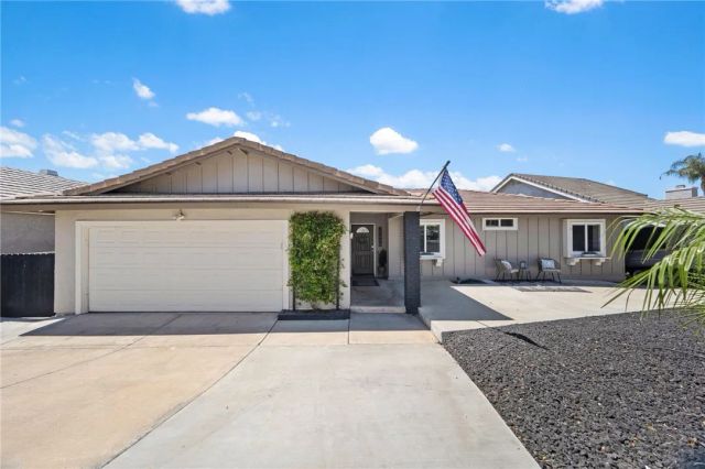 29998 Windward, Canyon Lake, CA 92587