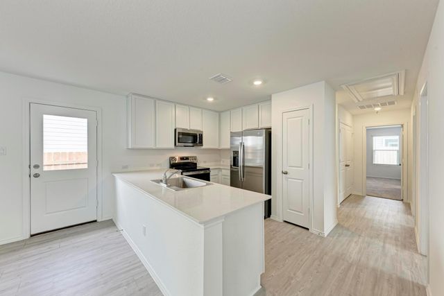 313 Marty Allen LOOP, Jarrell, TX 76537