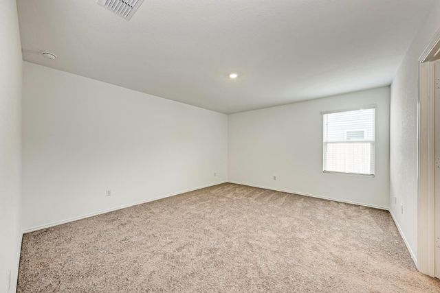 313 Marty Allen LOOP, Jarrell, TX 76537