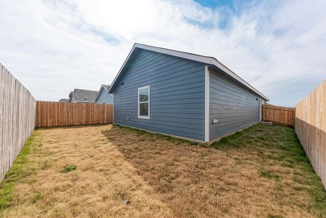 313 Marty Allen LOOP, Jarrell, TX 76537