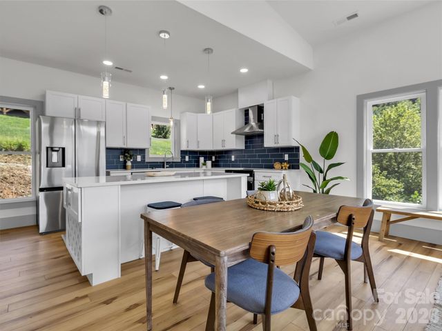 185 Kadire Drive, Waynesville, NC 28785
