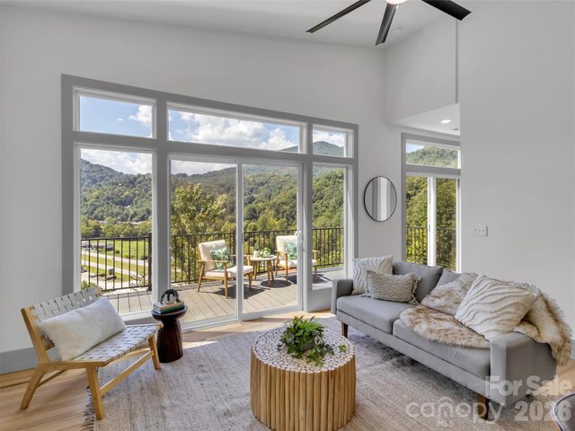 185 Kadire Drive, Waynesville, NC 28785