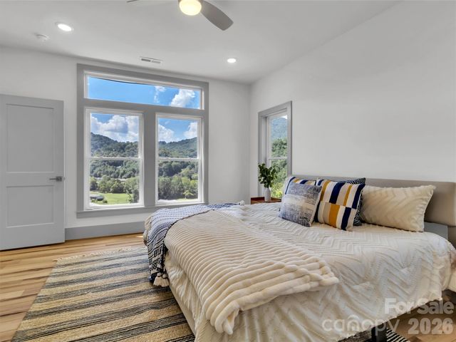 185 Kadire Drive, Waynesville, NC 28785