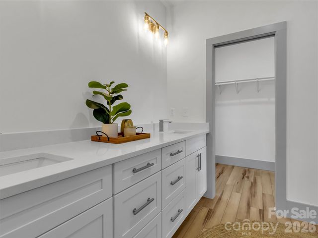 185 Kadire Drive, Waynesville, NC 28785