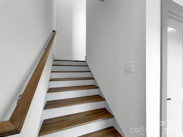 185 Kadire Drive, Waynesville, NC 28785