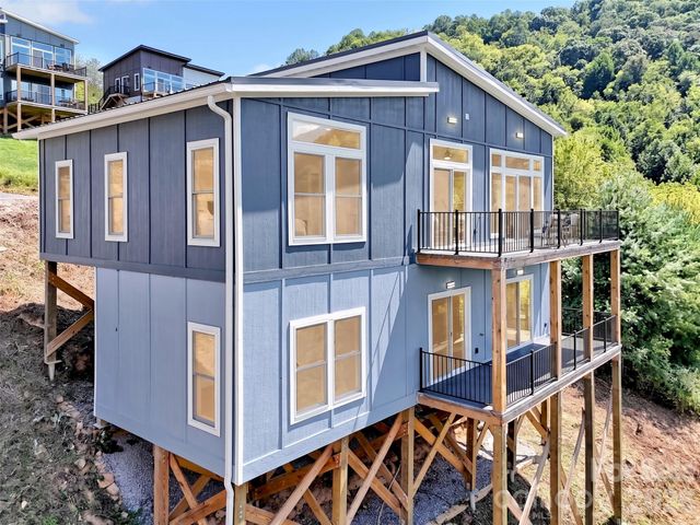 185 Kadire Drive, Waynesville, NC 28785