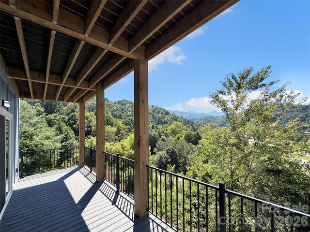 185 Kadire Drive, Waynesville, NC 28785