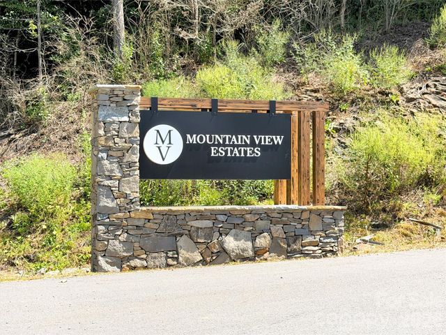185 Kadire Drive, Waynesville, NC 28785