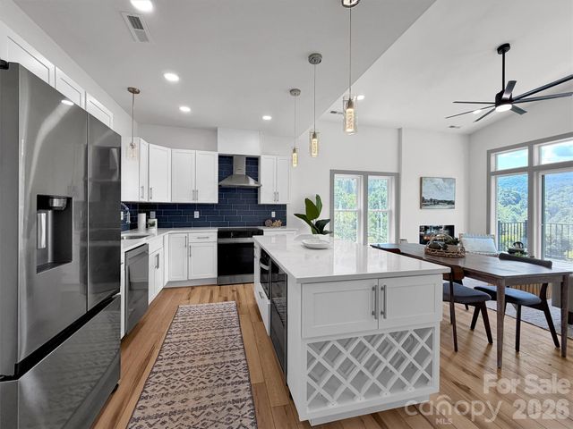 185 Kadire Drive, Waynesville, NC 28785