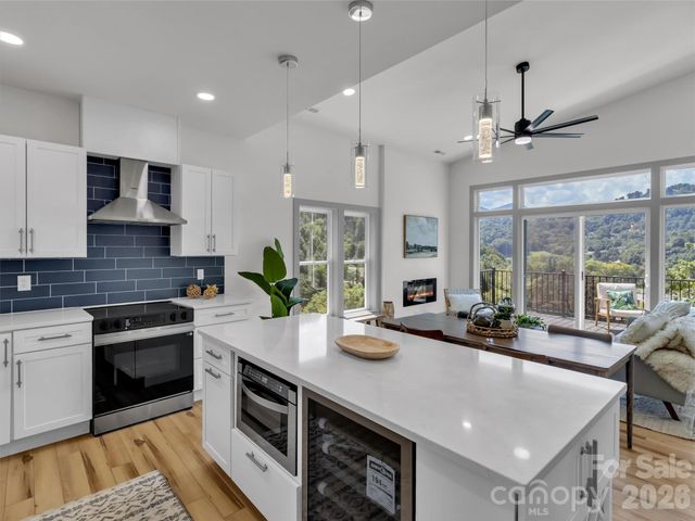 185 Kadire Drive, Waynesville, NC 28785