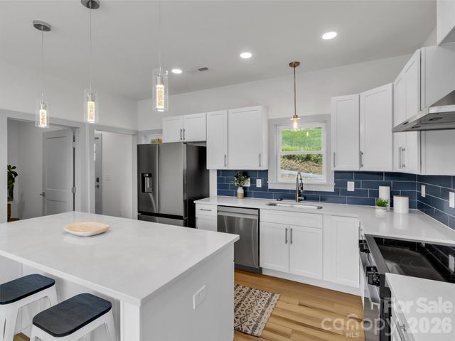 185 Kadire Drive, Waynesville, NC 28785