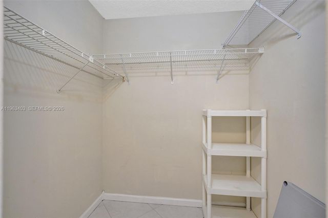 9440 Poinciana Pl 108, Davie, FL 33324