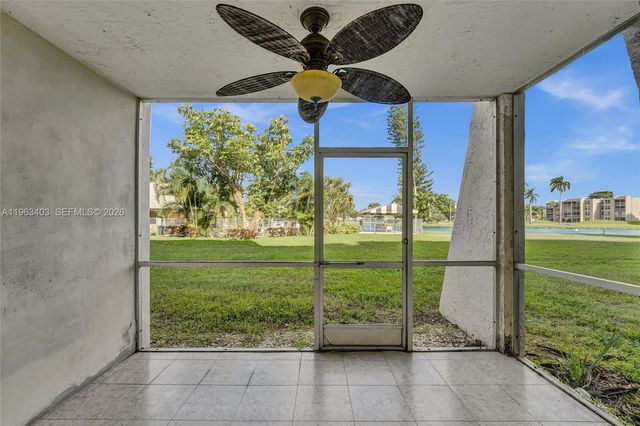 9440 Poinciana Pl 108, Davie, FL 33324