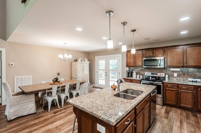 846 Clark Hollow Rd, Westmoreland, TN 37186