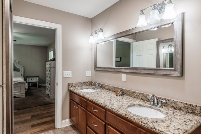 846 Clark Hollow Rd, Westmoreland, TN 37186