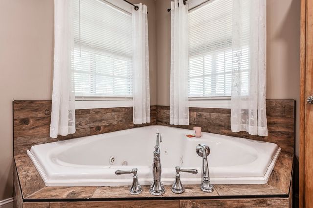 846 Clark Hollow Rd, Westmoreland, TN 37186