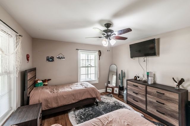 846 Clark Hollow Rd, Westmoreland, TN 37186