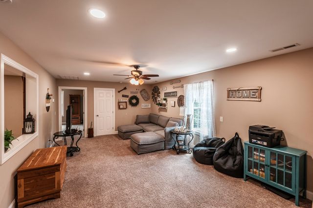 846 Clark Hollow Rd, Westmoreland, TN 37186