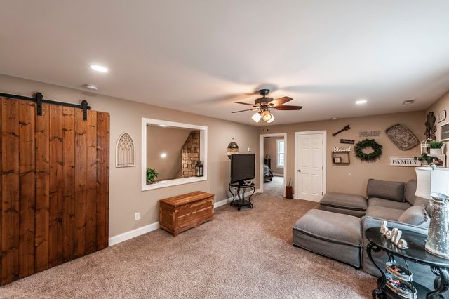 846 Clark Hollow Rd, Westmoreland, TN 37186