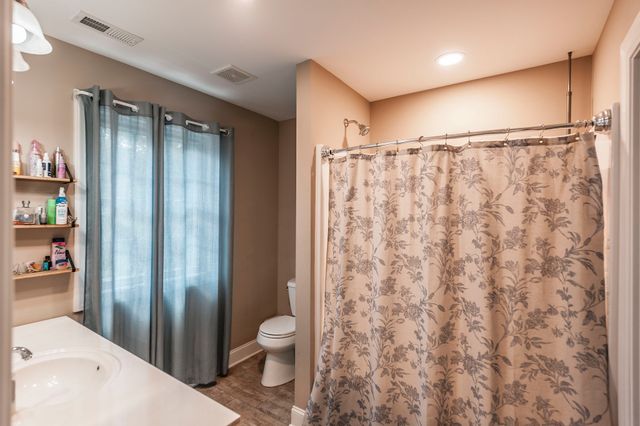 846 Clark Hollow Rd, Westmoreland, TN 37186