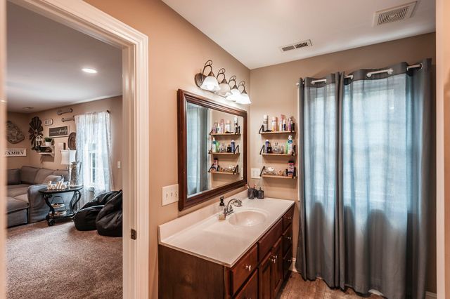 846 Clark Hollow Rd, Westmoreland, TN 37186