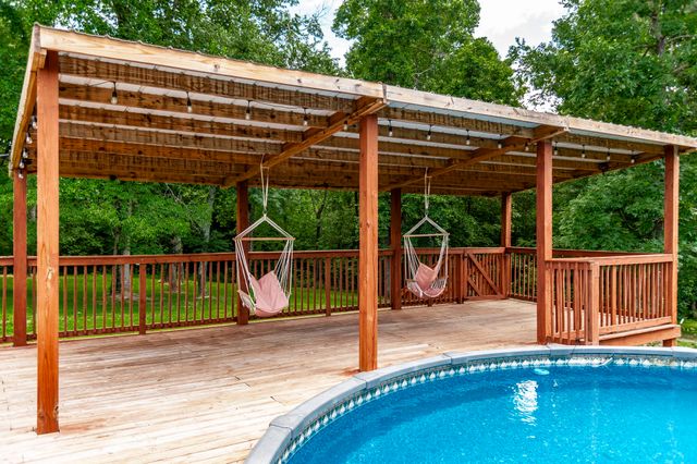 846 Clark Hollow Rd, Westmoreland, TN 37186