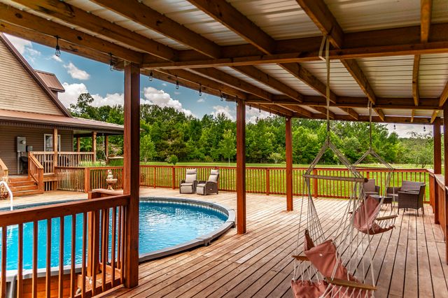 846 Clark Hollow Rd, Westmoreland, TN 37186