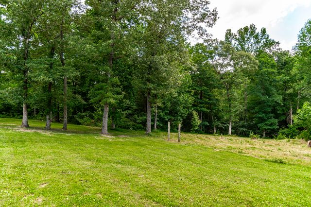 846 Clark Hollow Rd, Westmoreland, TN 37186