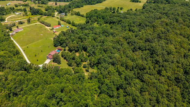 846 Clark Hollow Rd, Westmoreland, TN 37186