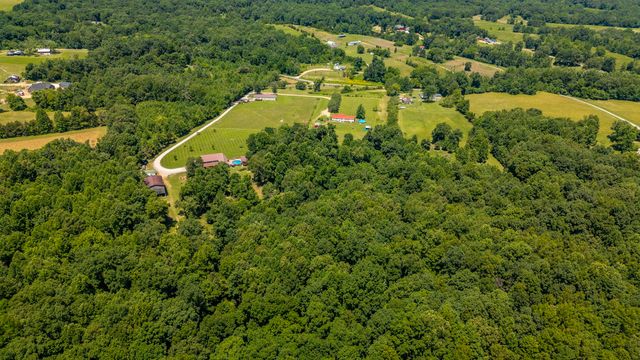 846 Clark Hollow Rd, Westmoreland, TN 37186