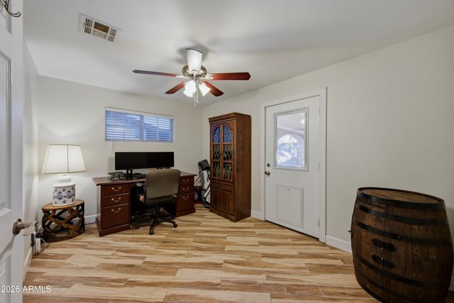 2422 N 37TH Street, Phoenix, AZ 85008