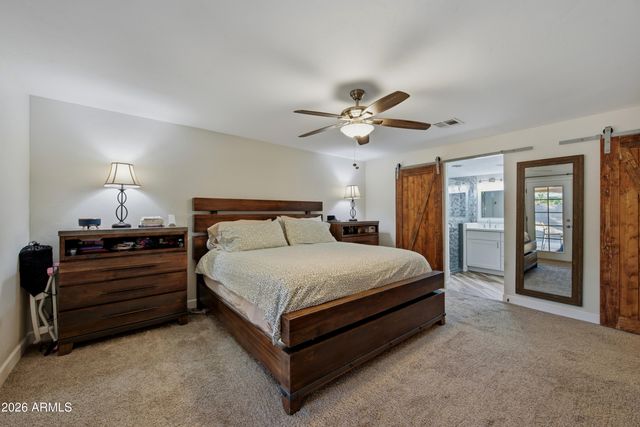 2422 N 37TH Street, Phoenix, AZ 85008