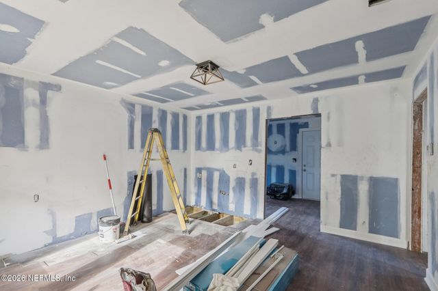 6965 DUNN Avenue, Jacksonville, FL 32219