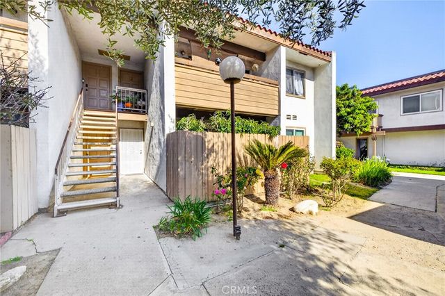 2521 W Sunflower H6, Santa Ana, CA 92704