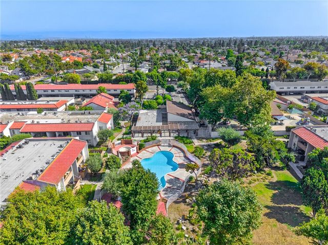 2521 W Sunflower H6, Santa Ana, CA 92704