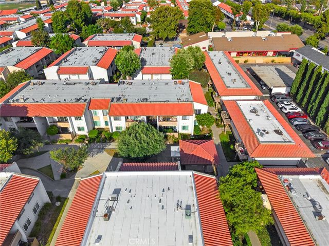2521 W Sunflower H6, Santa Ana, CA 92704