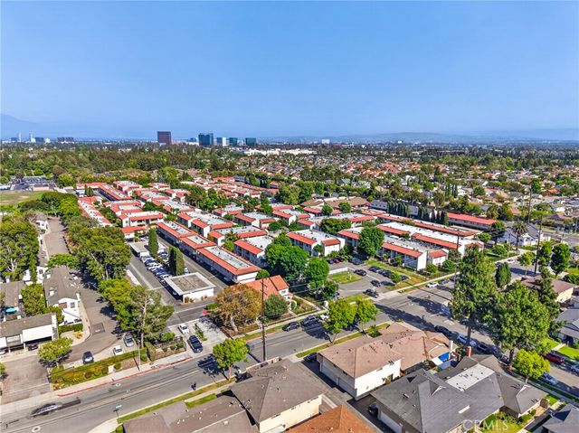 2521 W Sunflower H6, Santa Ana, CA 92704