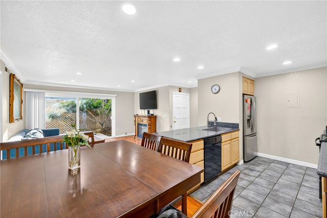 2521 W Sunflower H6, Santa Ana, CA 92704