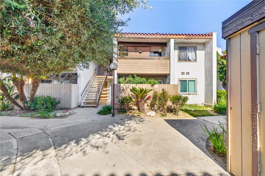 2521 W Sunflower H6, Santa Ana, CA 92704