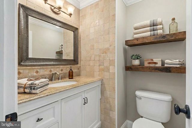 9 HEDGE ST, Toms River, NJ 08753