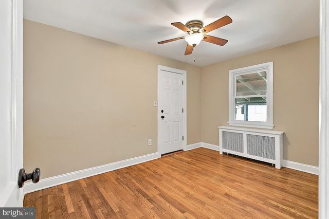 9 HEDGE ST, Toms River, NJ 08753