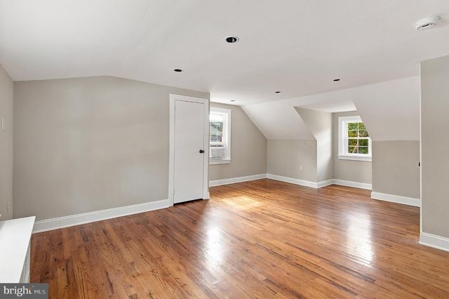 9 HEDGE ST, Toms River, NJ 08753