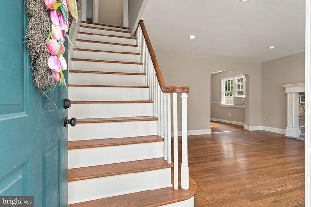 9 HEDGE ST, Toms River, NJ 08753