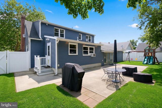 9 HEDGE ST, Toms River, NJ 08753