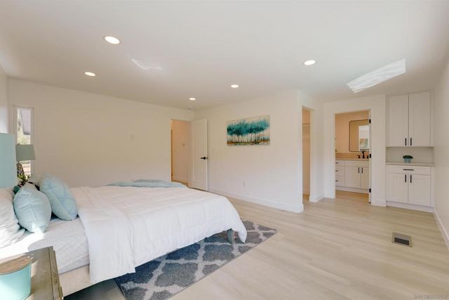 14911 Espola Rd, Poway, CA 92064