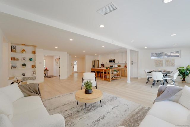 14911 Espola Rd, Poway, CA 92064