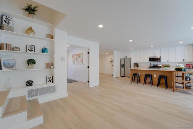 14911 Espola Rd, Poway, CA 92064