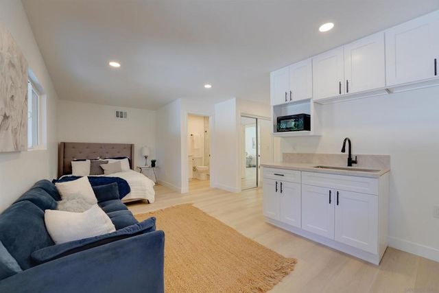 14911 Espola Rd, Poway, CA 92064